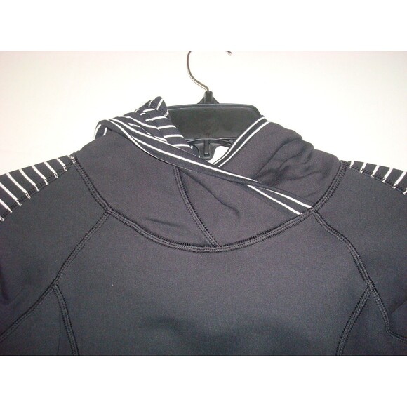 Set Lululemon sz 6 Think Fast Hoodie 4 Runday Crop Leggings Black White Stripes - Picture 3 of 9